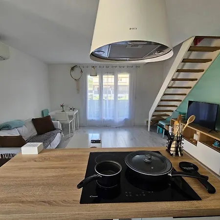 Invigorating Ac One-bedroom Flat With Panoramic Terrace - Dodo Et Tartine Appartement Carqueiranne